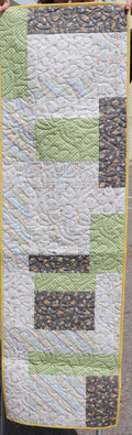 Store Sample- Table Runner - Bees